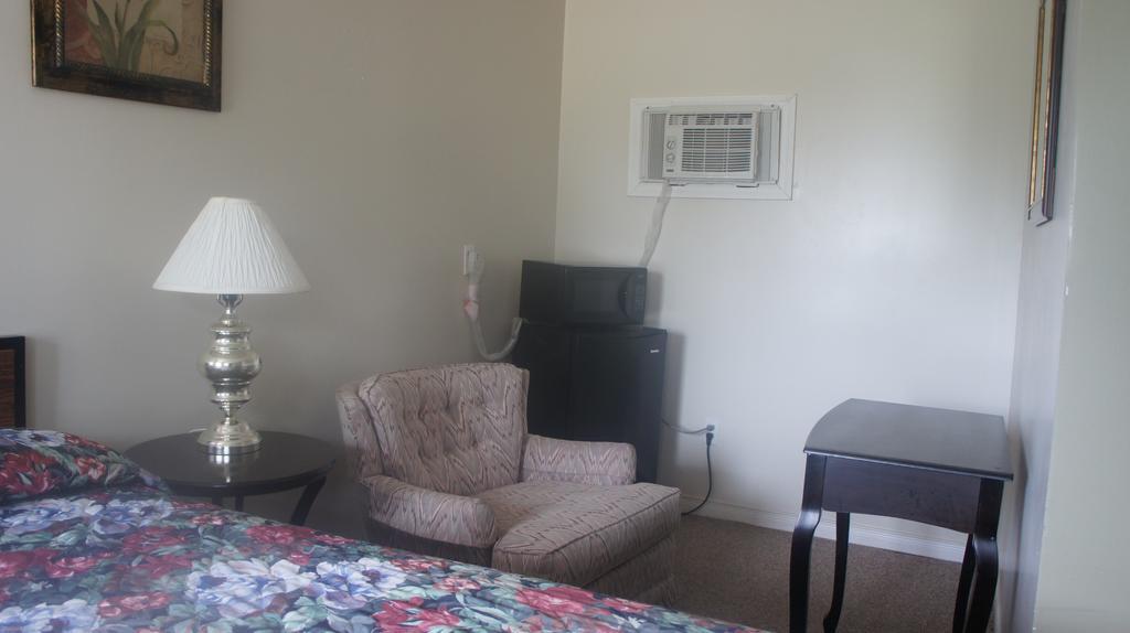 Welcome Traveller Motel Kingston Room photo